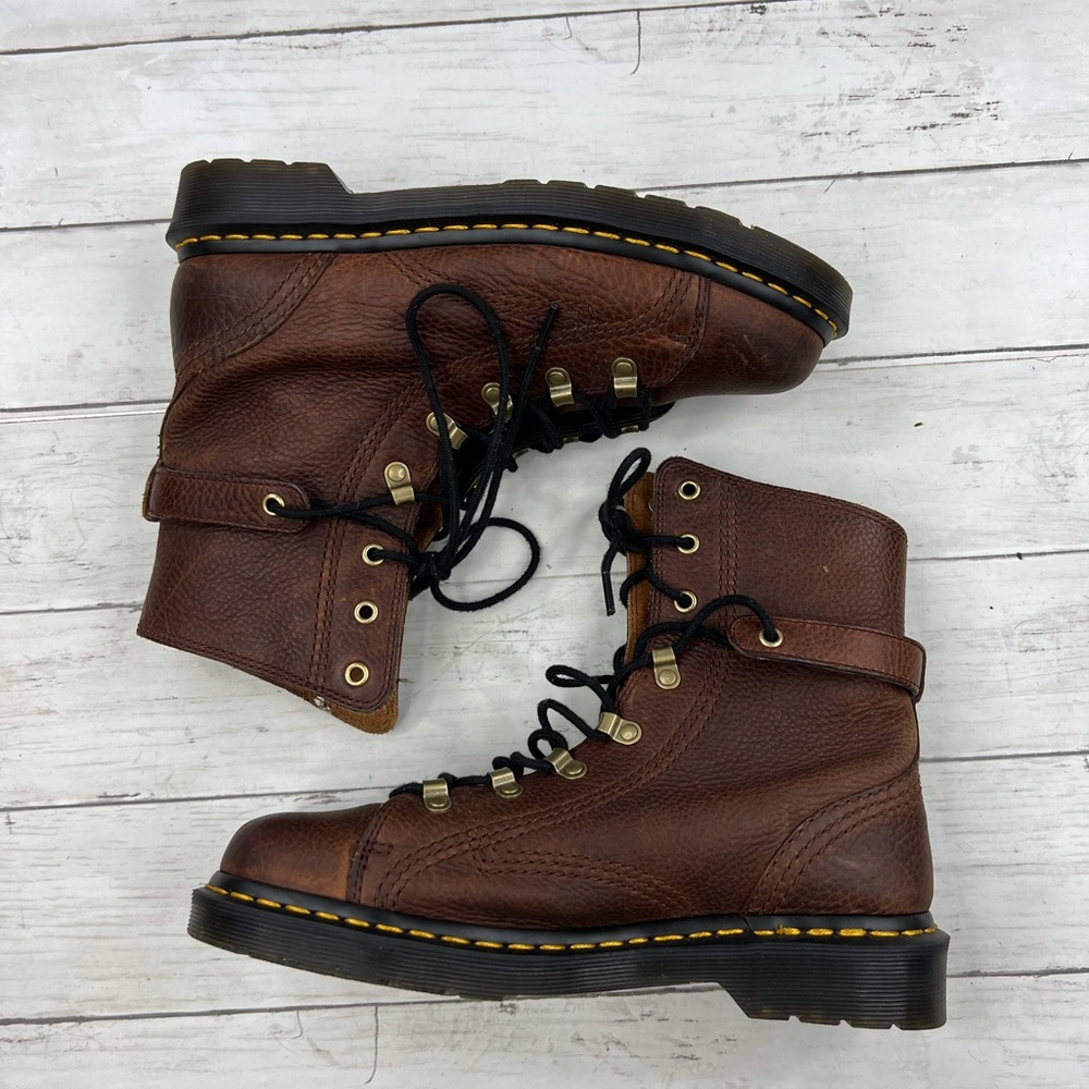 Dr. Martens Coraline Chunky Lace up Hiker Leather Boots Size 9